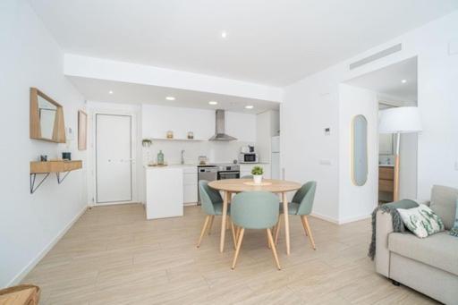 Apartamento Marivent 2023 Roses